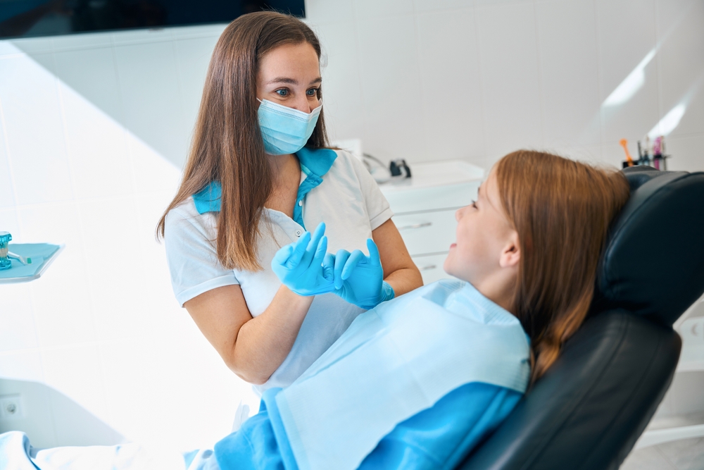 How an Emergency Dentist Handles Sudden Tooth Pain and Trauma